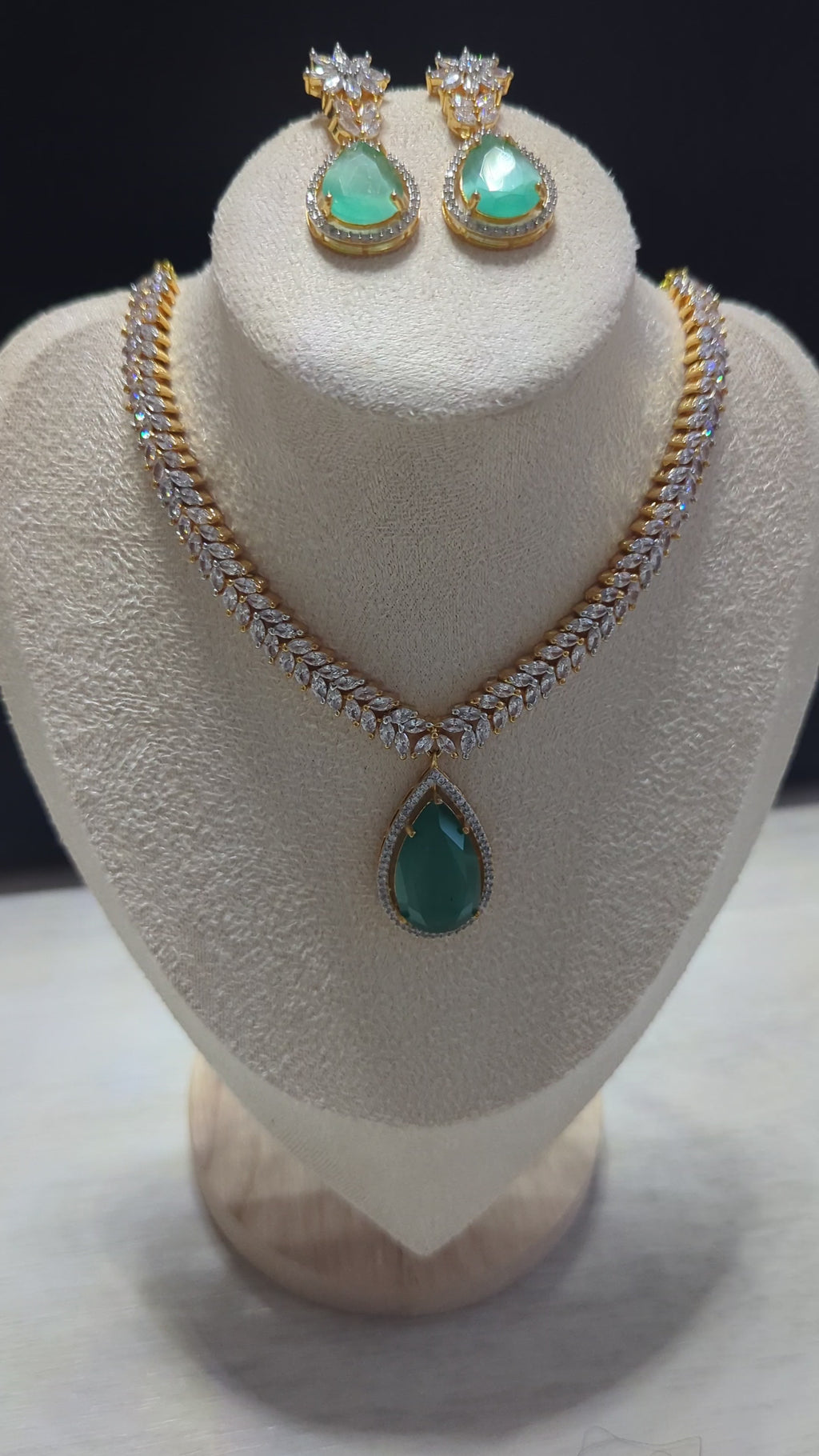 Giselle Necklace Earring Set – Exceptional Quality Mint Green Clear Cubic Zirconia 22ct Gold Plating Flower Design