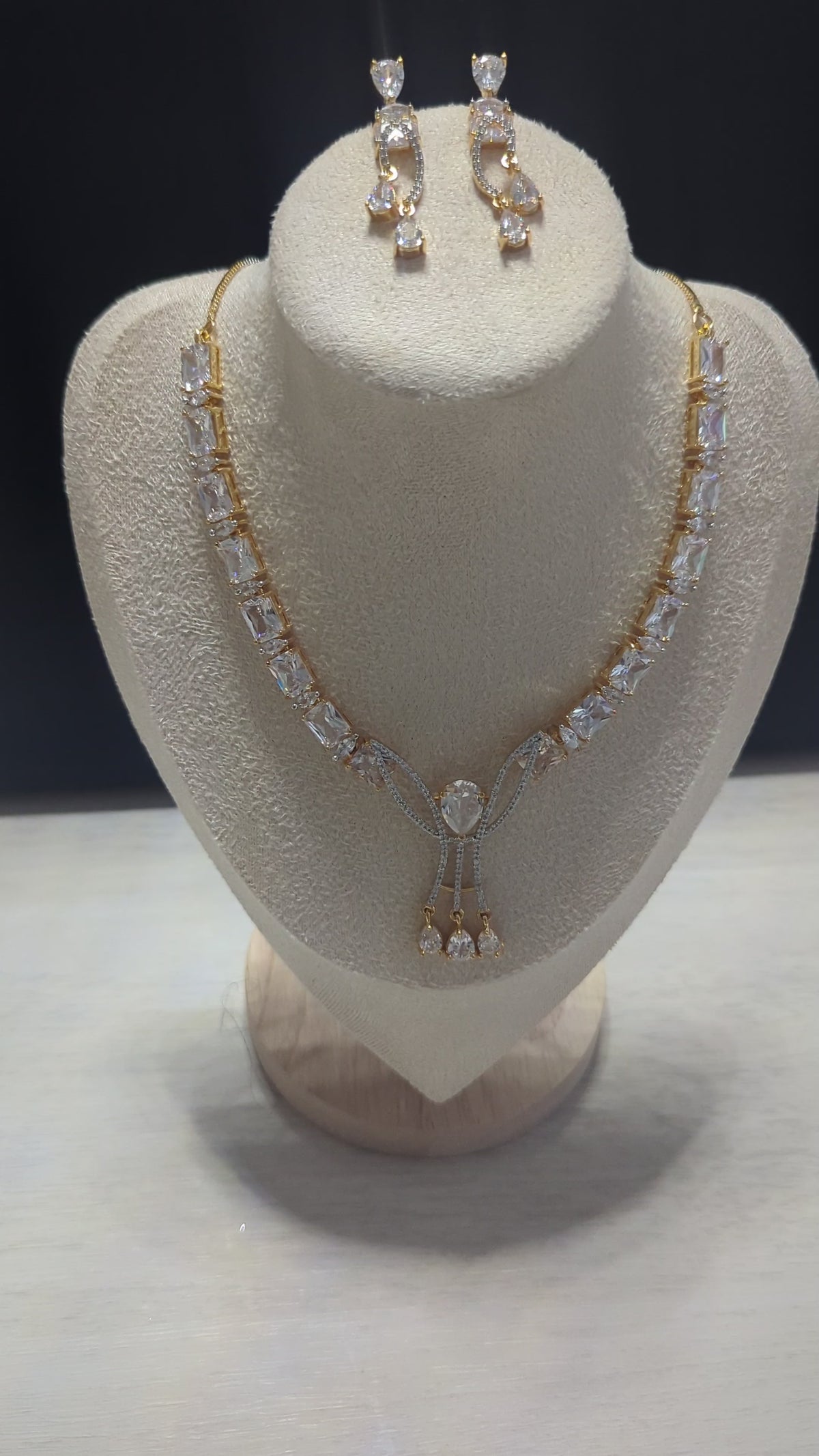 Seraphina - Necklace & Earring Set Exceptional Quality CZ Clear Stones. 22ct Gold plating. Opulent Design