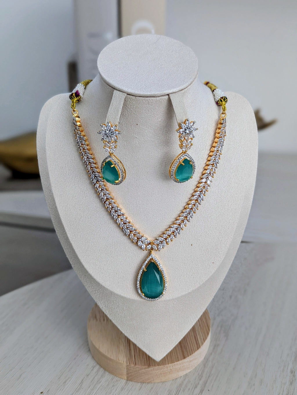 Giselle Necklace Earring Set – Exceptional Quality Mint Green Clear Cubic Zirconia 22ct Gold Plating Flower Design