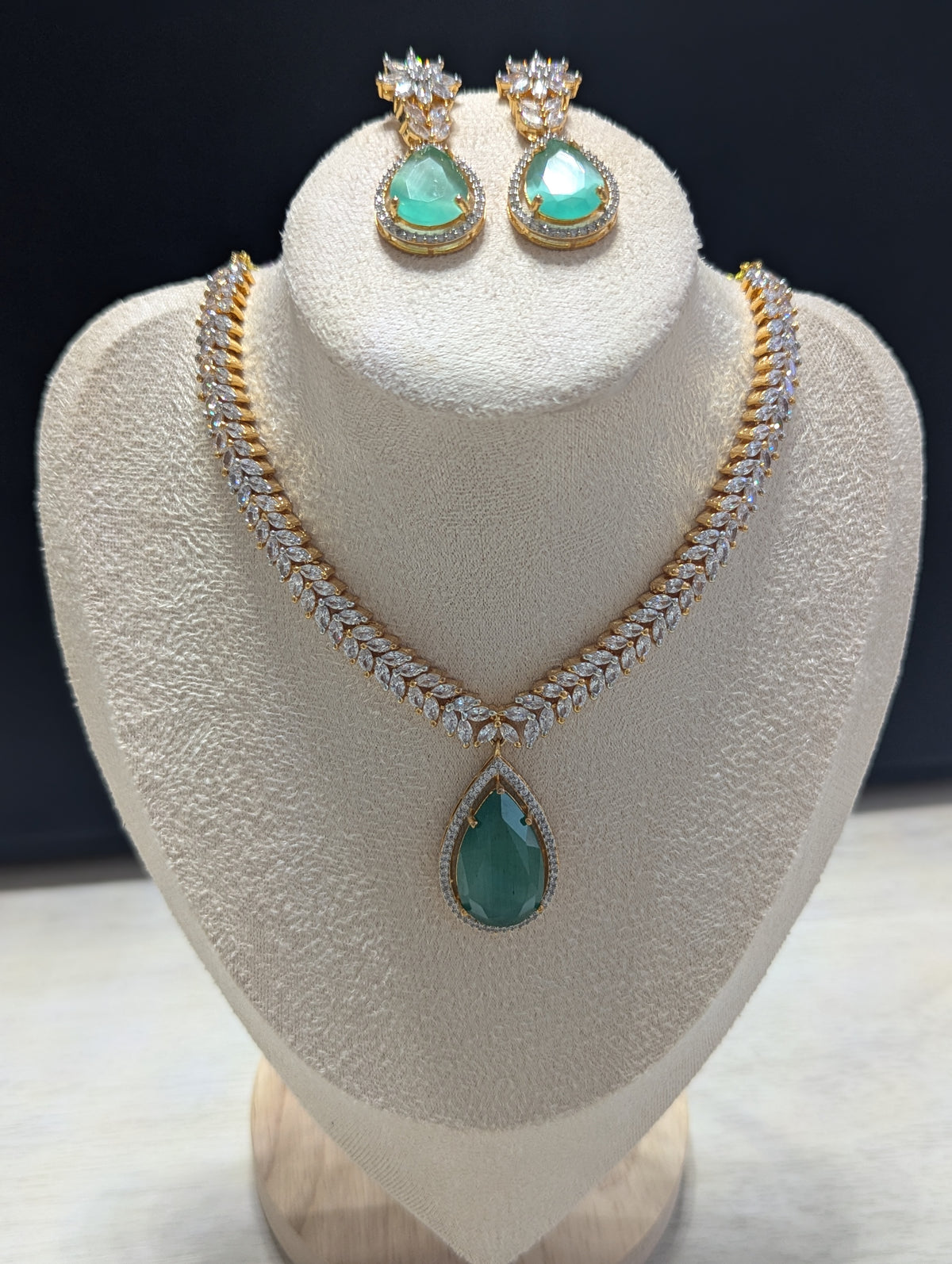 Giselle Necklace Earring Set – Exceptional Quality Mint Green Clear Cubic Zirconia 22ct Gold Plating Flower Design
