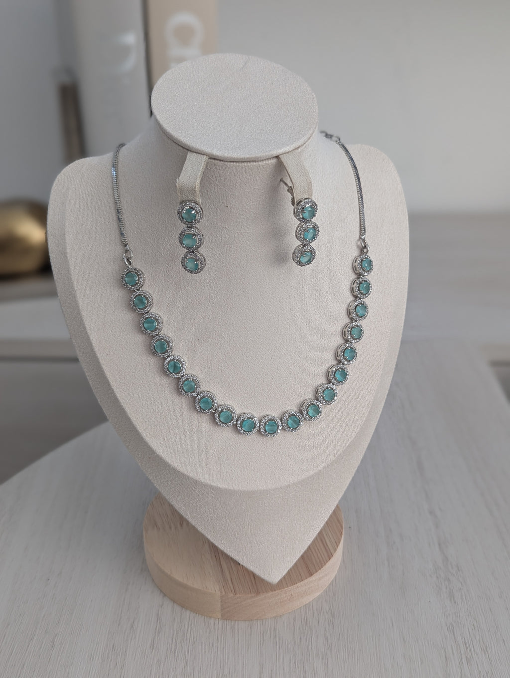 Isabella Mint Green CZ Necklace Earrings Set – Exceptional Quality Opulent Design, Clear Stones