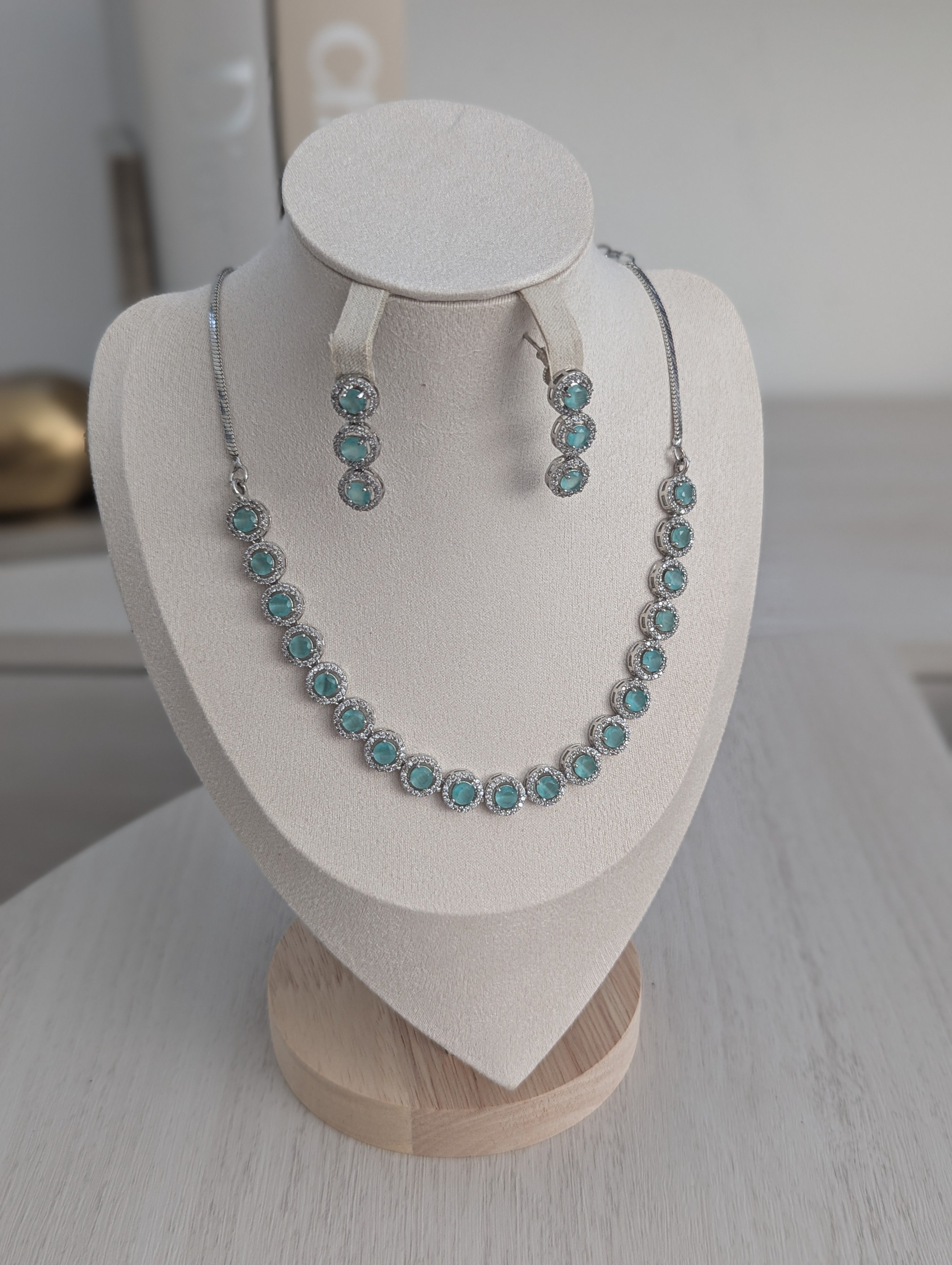 Isabella Mint Green CZ Necklace Earrings Set – Exceptional Quality Opulent Design, Clear Stones
