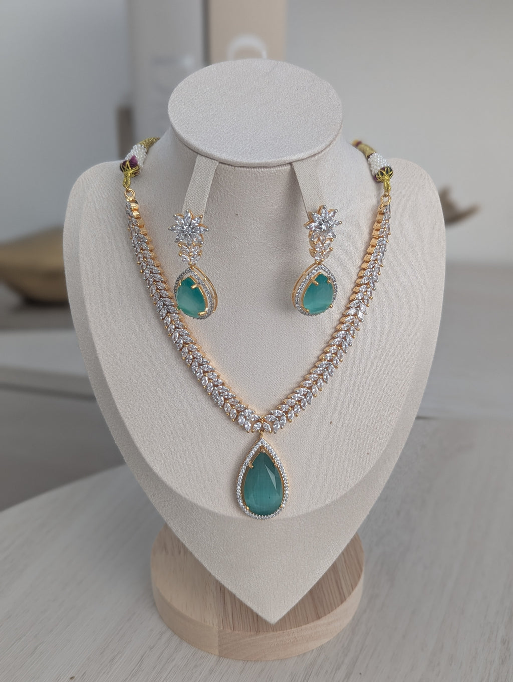 Giselle Necklace Earring Set – Exceptional Quality Mint Green Clear Cubic Zirconia 22ct Gold Plating Flower Design
