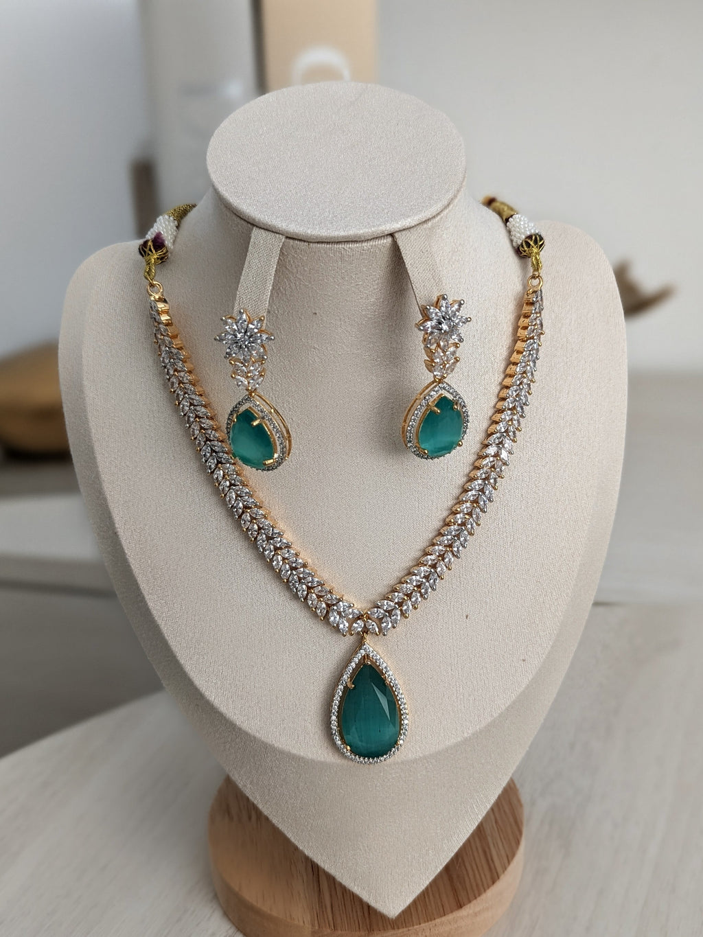 Giselle Necklace Earring Set – Exceptional Quality Mint Green Clear Cubic Zirconia 22ct Gold Plating Flower Design